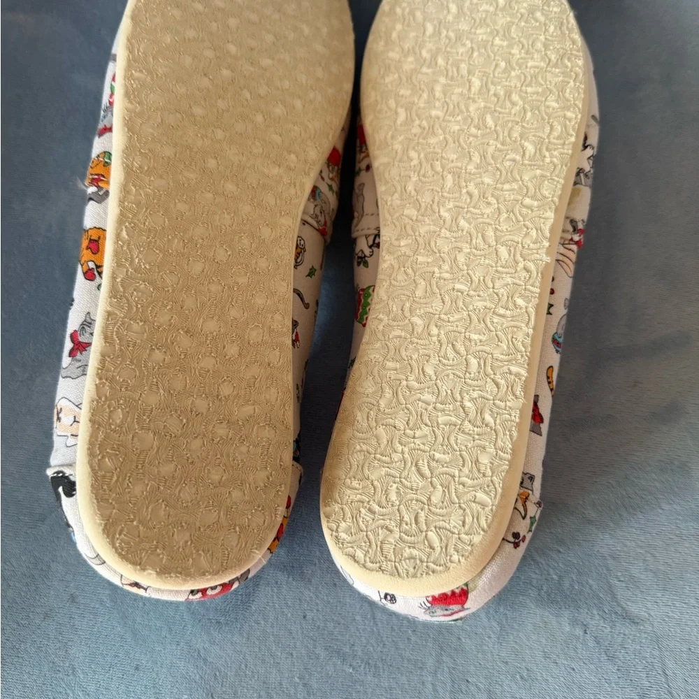Toms Belmont Light Grey Holiday Cat Print Flats Size 10